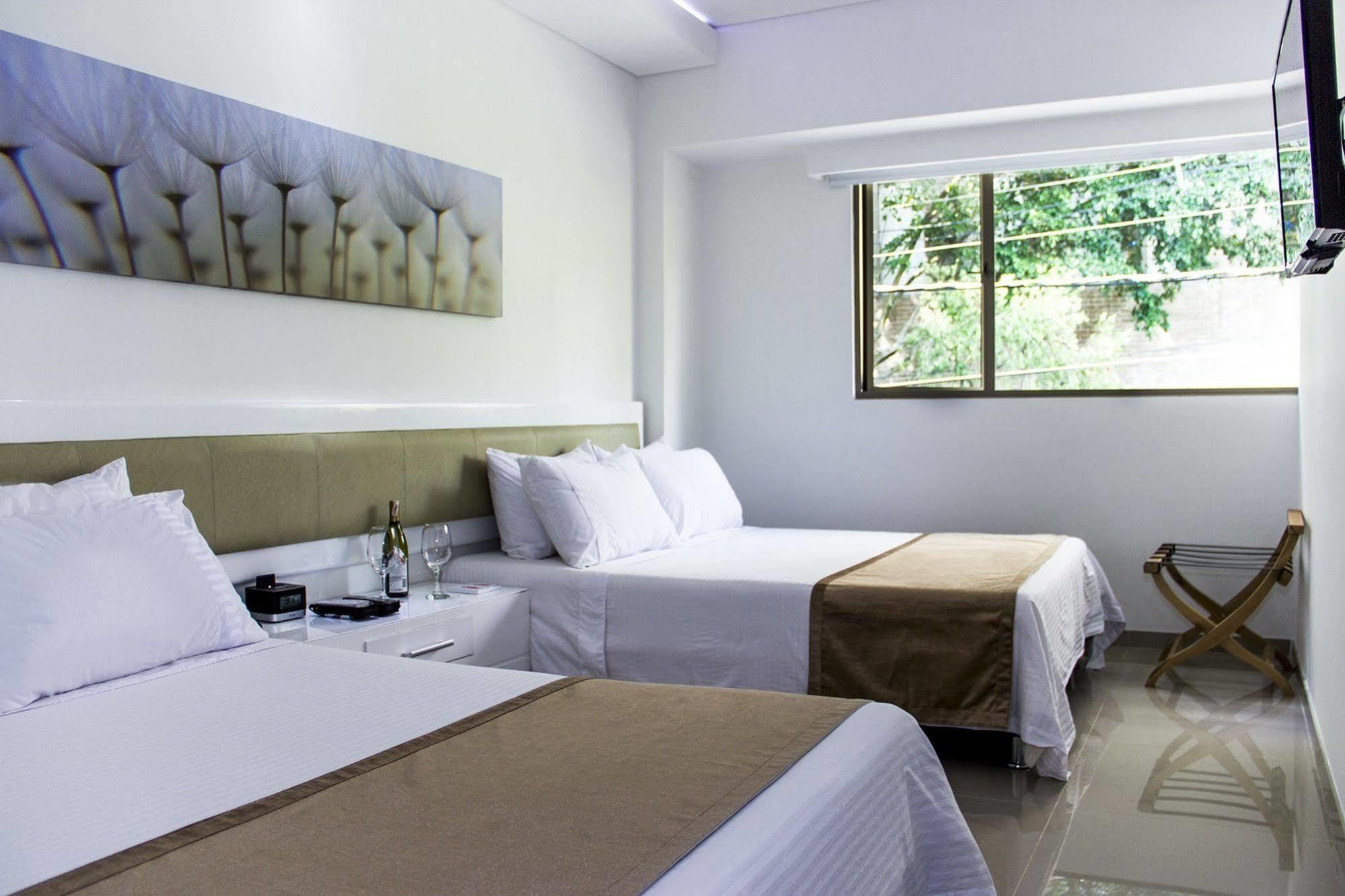 Hotel Zona A Medellín Esterno foto